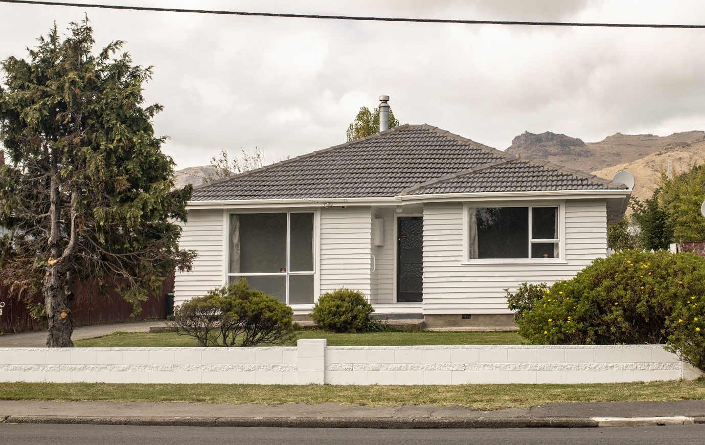 16 Curries Road, Hillsborough